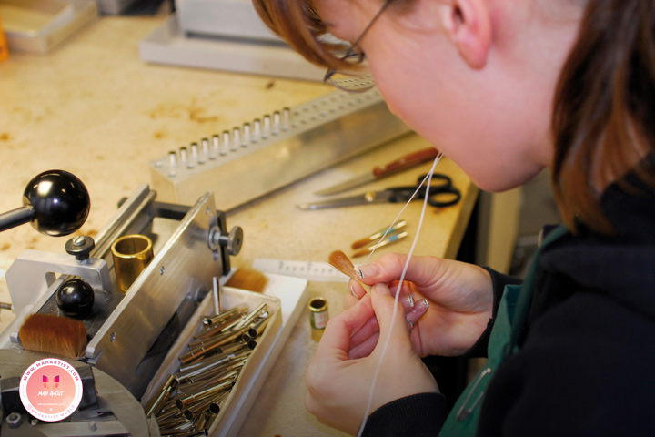 قلم‌موهای آبرنگ داوینچی چگونه ساخته می‌شوند